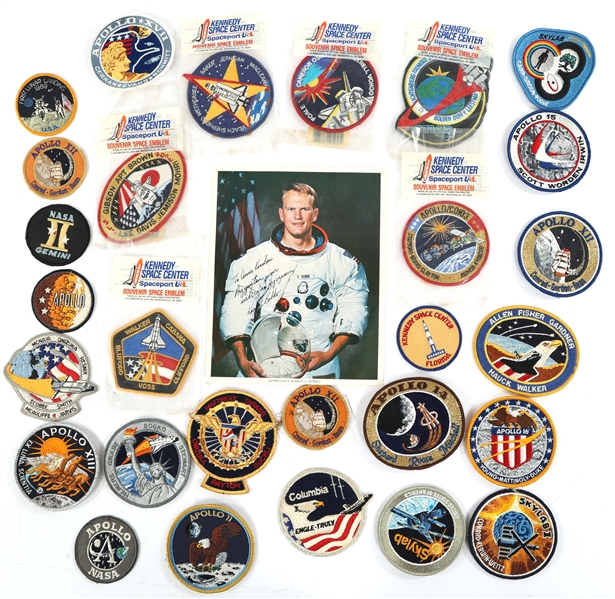 AERONAUTICAL MEMORABILIA - PATCHES & SIGNED PHOTOGRAPH