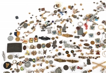 TRAVEL & SOUVENIR KEYCHAINS, TOKENS, NECKLACES, PENDANTS