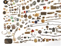 TRAVEL & SOUVENIR KEYCHAINS, TOKENS, NECKLACES, PENDANTS