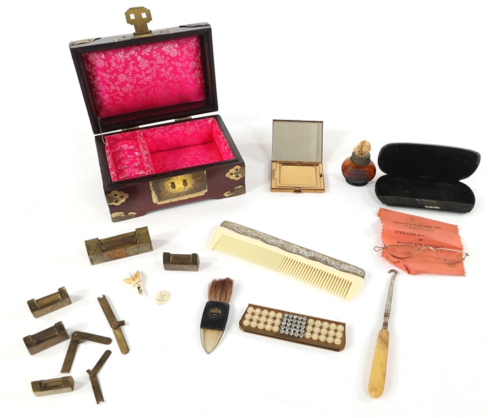 JEWELRY BOX AND WOMENS VANITY ITEMS 