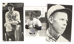 MAJOR LEAGUE BASEBALL AUTOGRAPH CLIPPINGS