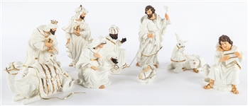 GRANDEUR NOEL 2000 PORCELAIN NATIVITY SET