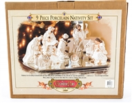 GRANDEUR NOEL 2000 PORCELAIN NATIVITY SET