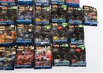 HOT WHEELS PRO-RACING PIT CREW DIE-CAST TOY CARS