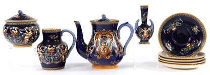GIEN FRANCE RENAISSANCE FOND BLEU PORCELAIN PIECES