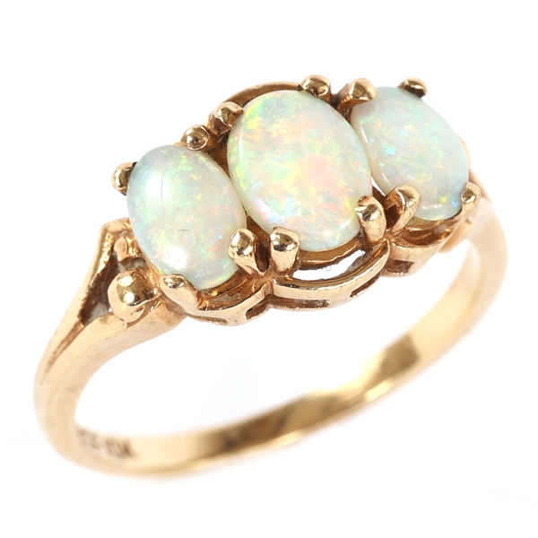 10K YELLOW GOLD OPAL FASHION RING