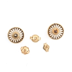 14K YELLOW GOLD EMERALD STUD EARRINGS