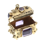 ITALIAN 18K YELLOW GOLD & AMETHYST CHEST PENDANT