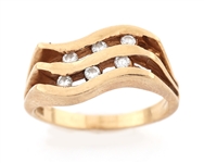 14K YELLOW GOLD WAVY DESIGN DIAMOND BAND