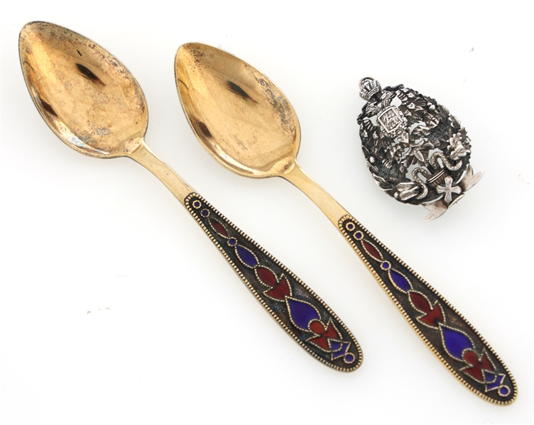 .875 RUSSIAN SILVER SPOONS & BROOCH/PENDANT