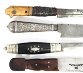 HUNTING KNIVES & SCABBARDS - LOT OF 4