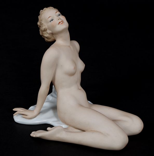 WALLENDORF PORCELAIN FEMALE NUDE FIGURINE