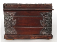 AFRICAN WOOD CHEST