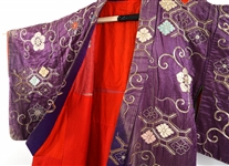 JAPANESE EMBROIDERED SILK KIMONO
