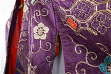 JAPANESE EMBROIDERED SILK KIMONO