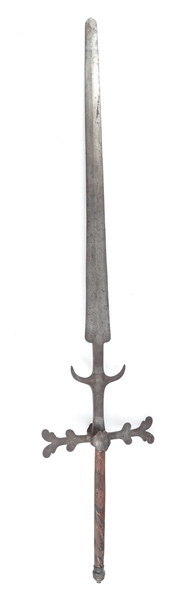 FANTASY TWO-HANDED GREATSWORD