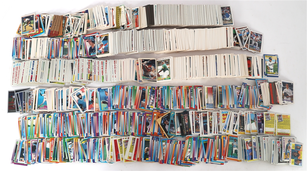 TOPPS BASEBALL TRADING CARDS