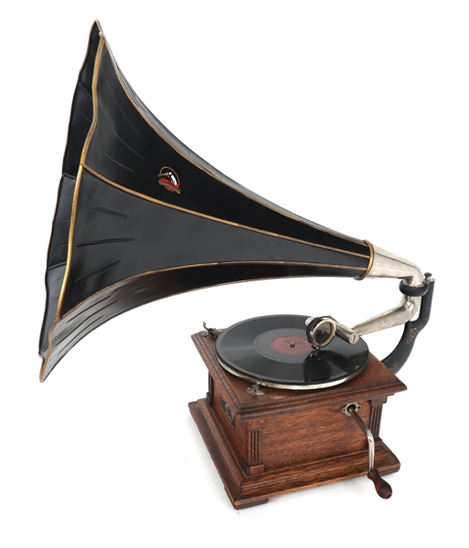 VICTOR TALKING MACHINE PHONOGRAPH WITH HORN