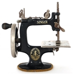 MINIATURE 20TH C. SINGER MANUAL SEWING MACHINE