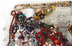 PLASTIC NECKLACES AND BRACELETS 