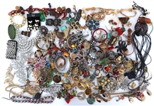 COSTUME JEWELRY NECKLACES, BROOCHES, BRACELETS