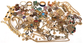 GOLD TONE COSTUME JEWELRY 