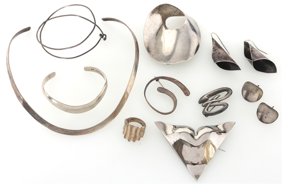 STERLING SILVER NECKLACE, BRACELETS, BROOCHES