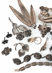 STERLING SILVER FLORAL BROOCHES, BRACELETS, RINGS 
