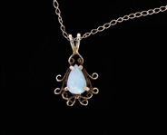 14K YELLOW GOLD NECKLACE WITH OPAL PENDANT