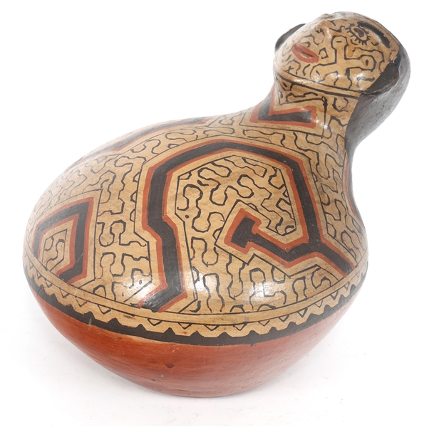 PERUVIAN SHIPIBO POTTERY AINBO CHOMO WATER VESSEL