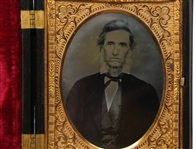 1/4 PLATE DAGUERREOTYPE IMAGE PORTRAIT OF MAN