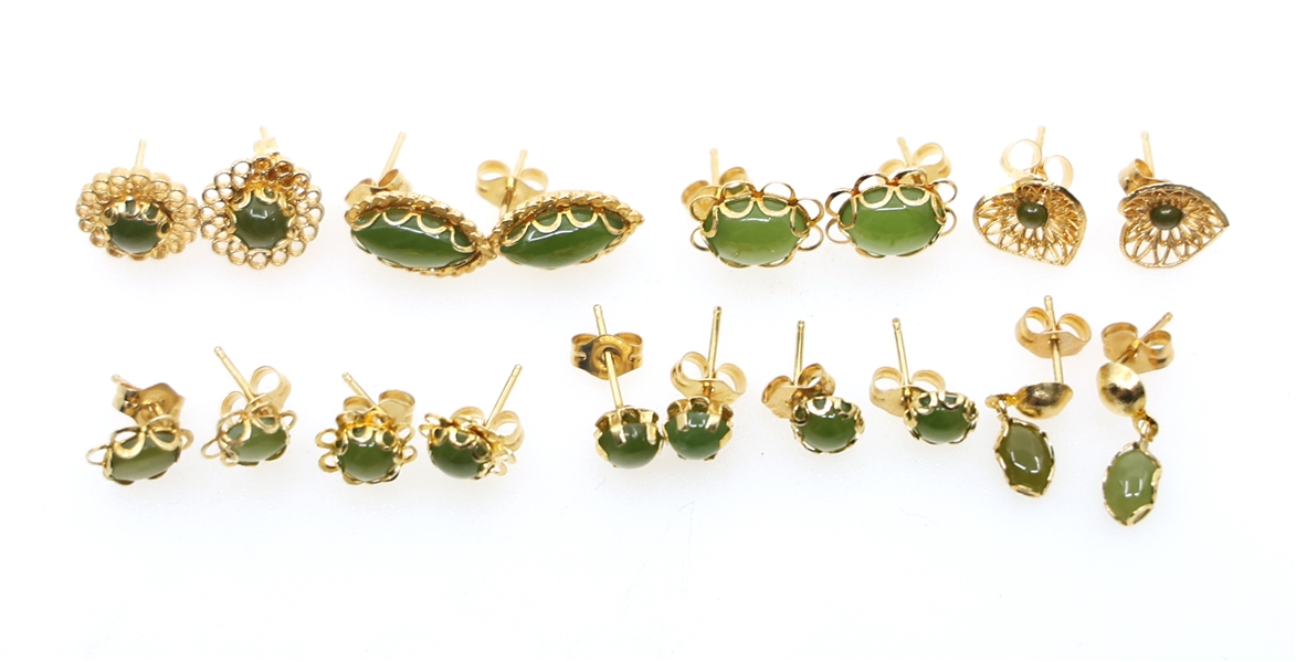 14K YELLOW GOLD JADE STUD EARRINGS