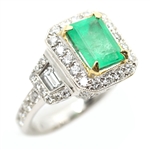 18K WHITE GOLD EMERALD & DIAMOND COCKTAIL RING