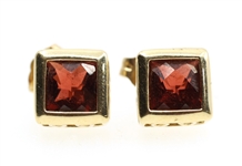 14K YELLOW GOLD GARNET & ONYX STUD EARRINGS