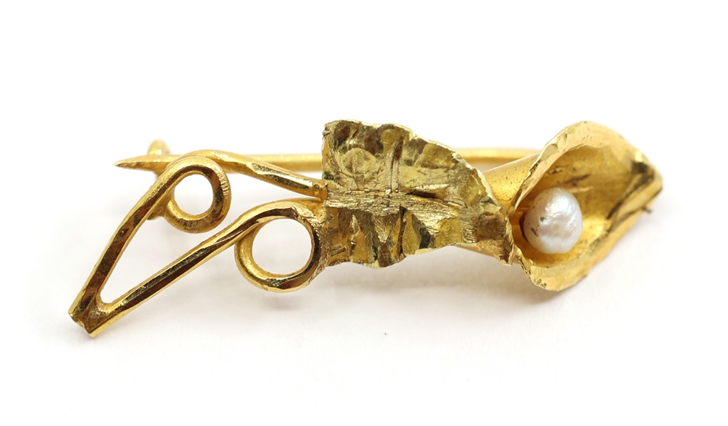 18K YELLOW GOLD FLORAL SEED PEARL BROOCH