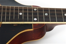 1913 GIBSON A4 MANDOLIN WITH CASE