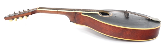1913 GIBSON A4 MANDOLIN WITH CASE