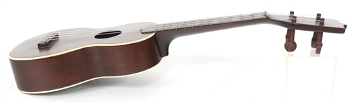 EARLY 20TH C. C.F. MARTIN SOPRANO STYLE 0 UKULELE