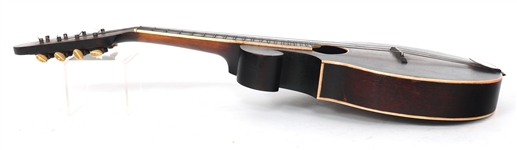 1930s REGAL BRAND FLATBACK REVERSE SCROLL MANDOLIN