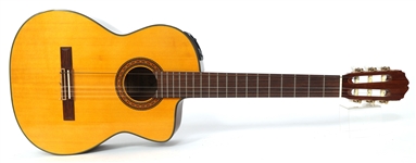 TAKAMINE EC-132C CLASSIC SERIES ACOUSTIC GUITAR