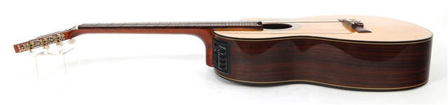 TAKAMINE EC-132C CLASSIC SERIES ACOUSTIC GUITAR