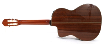 TAKAMINE EC-132C CLASSIC SERIES ACOUSTIC GUITAR
