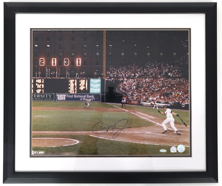 BASEBALL CAL RIPKEN JR. SIGNED 16 x 20" PHOTO