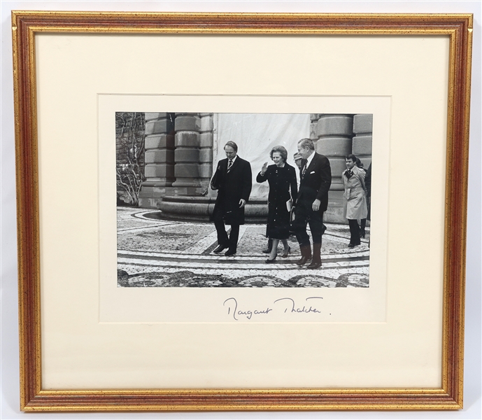 BRITISH PRIME MINISTER MARGARET THATCHER SIGNED PHOTO