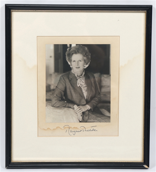 BRITISH PRIME MINISTER MARGARET THATCHER SIGNED PHOTO