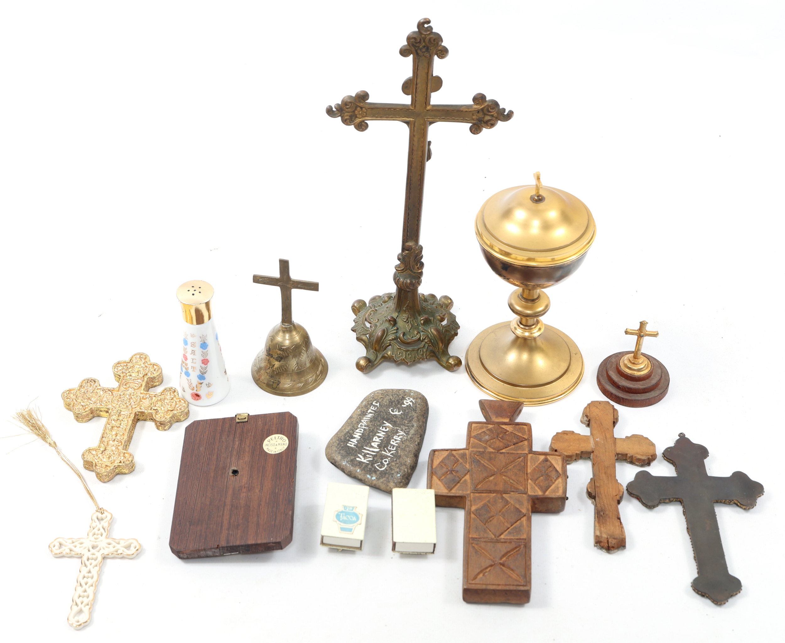 Lot Detail - LITURGICAL ITEMS, DECORATIVE CROSSES & MEMENTOS