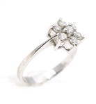 18K WHITE GOLD FLORAL DESIGN DIAMOND RING 