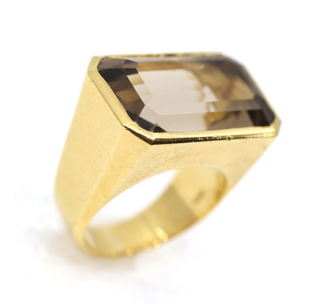 18K YELLOW GOLD SMOKEY TOPAZ RING