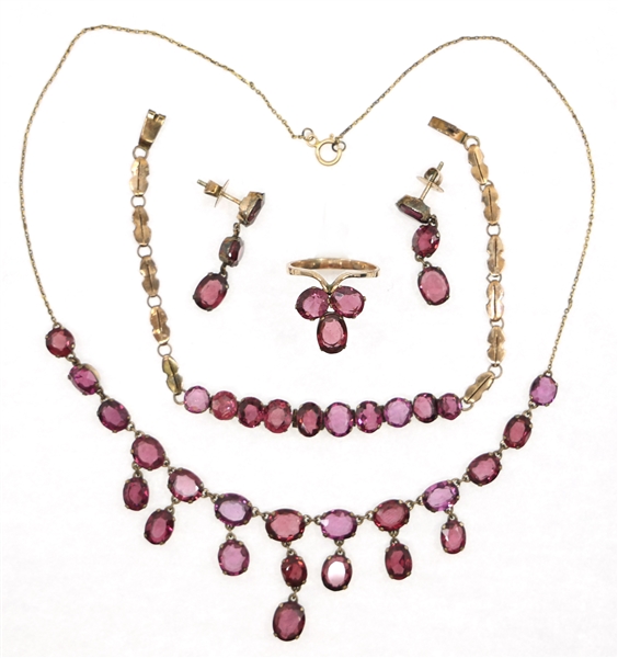 EARLY 20TH C. 9K YELLOW GOLD GARNET JEWELRY SET 
