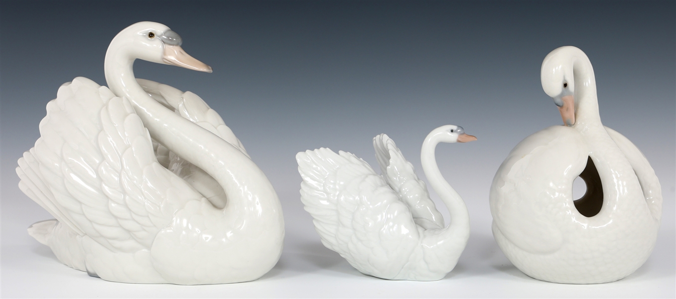 LLADRO PORCELAIN SWAN FIGURINES 4829, 5231 & 6175